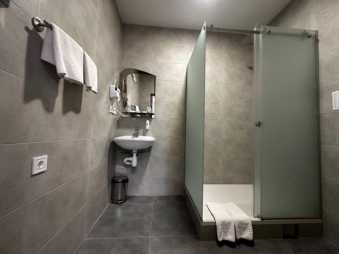 Hotel Express Корпус 2 Kyiv Exterior foto