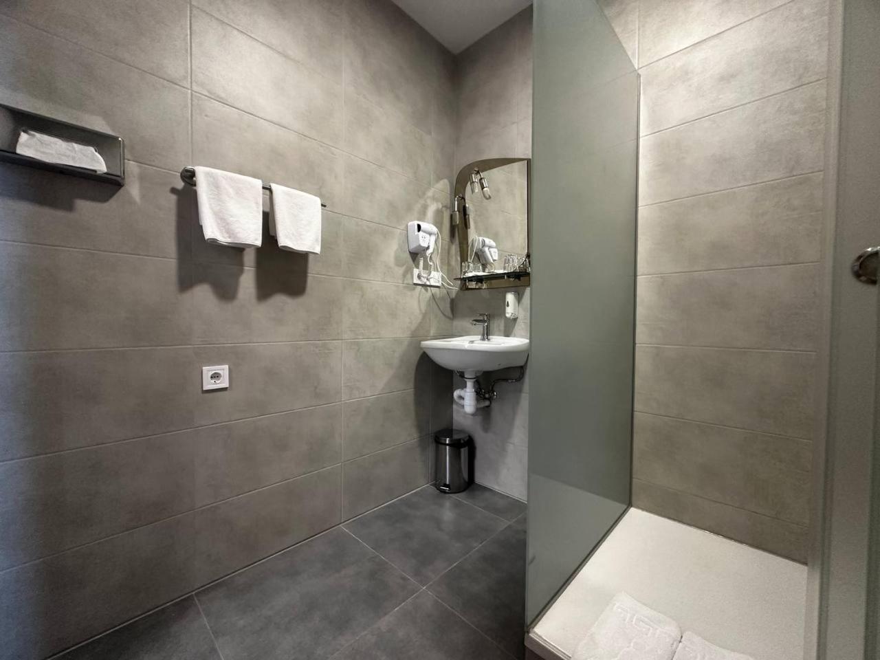 Hotel Express Корпус 2 Kyiv Exterior foto